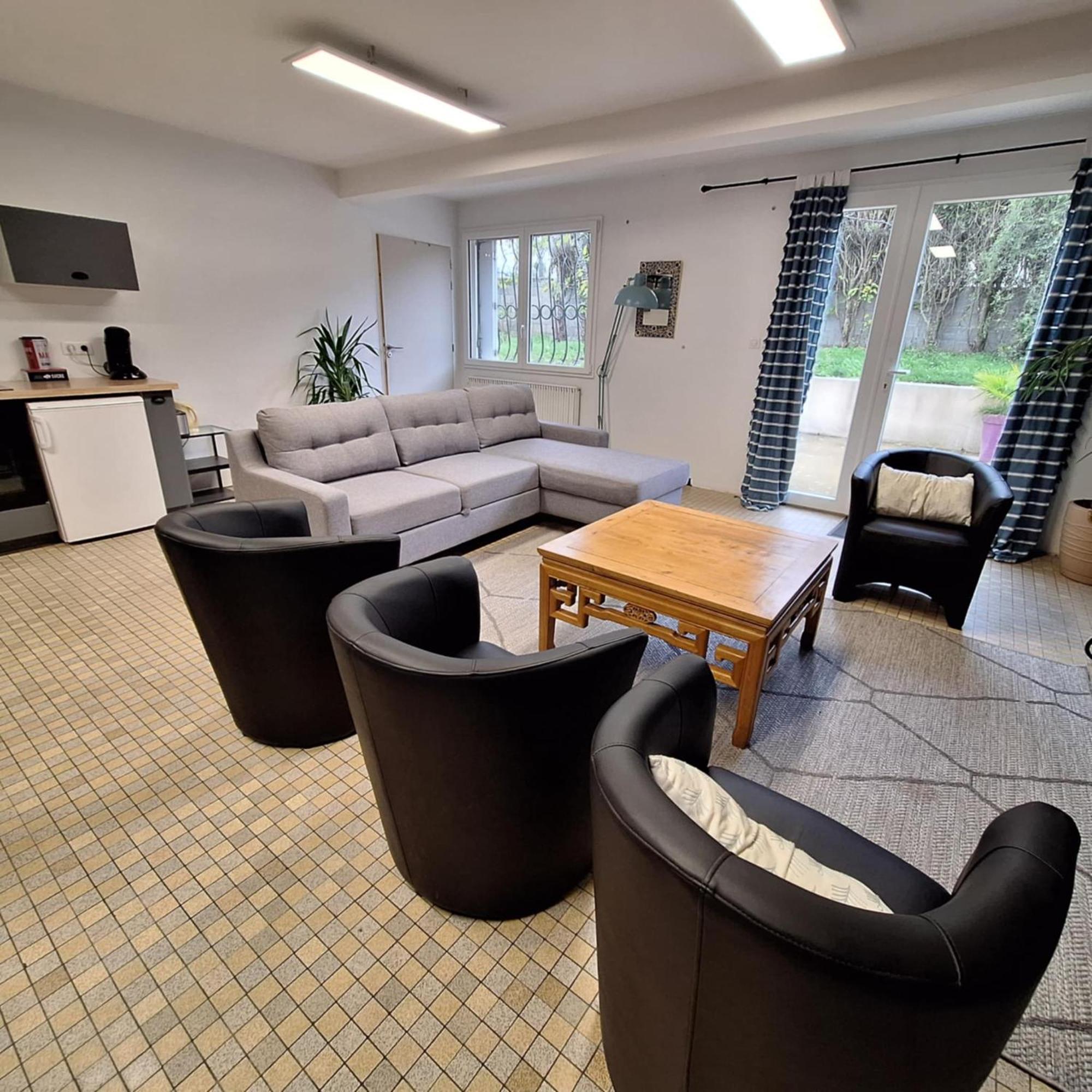 Appart Jardin Kennedy Cholet Exterior photo